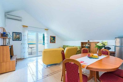 Ferienwohnung mit Balkon und Meerblick
