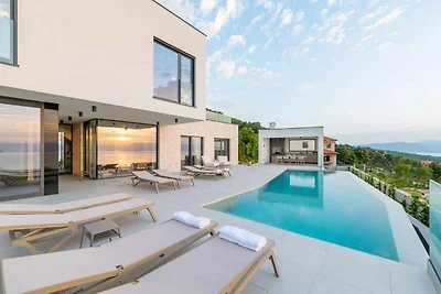 Villa mit privatem Pool und Sauna für bis zu 