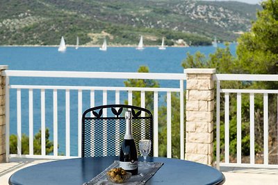 Ferienhaus mit Pool, mit Meerblick