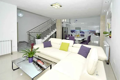 Villa mit Klimaanlage, mit Grillmöglichkeit, 
