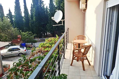 Ferienwohnung mit Klimaanlage und Balkon