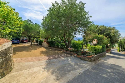 Ferienwohnung mit Balkon und Meerblick