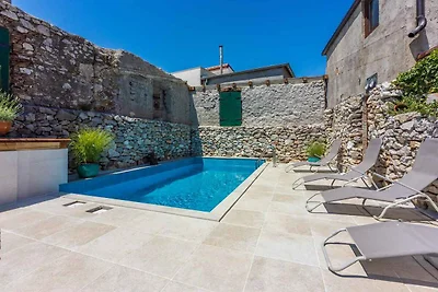 Ferienhaus mit Pool