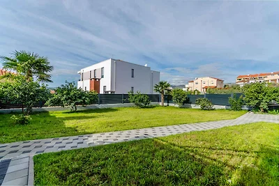 Ferienhaus mit Klimaanlage und Aussenpool