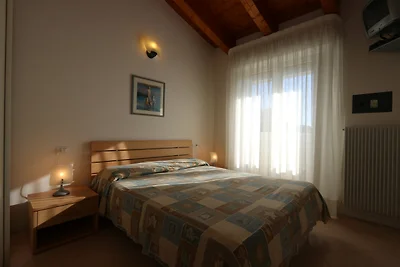 Ferienwohnung mit Klimaanlage und Balkon