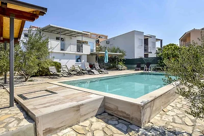 Ferienhaus mit Pool und Grillmöglichkeit