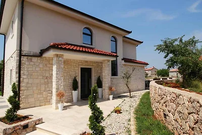 Villa mit Klimaanlage und Pool