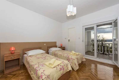 Ferienwohnung mit Balkon und Klimaanlage