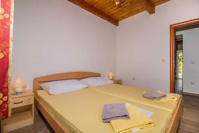 Ferienwohnung Mit Klimaanlage und Terasse