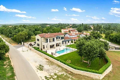 Villa mit Pool, Klimaanlage