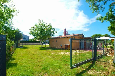 Ferienhaus mit Terrasse und Klimaanlage