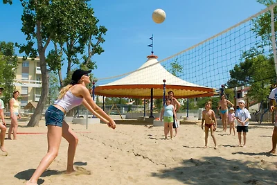 Hotelapartment mit Klimaanlage und Balkon