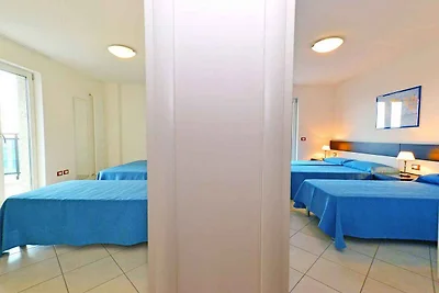 Ferienwohnung mit Klimaanlage und Balkon in d