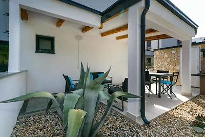 Ferienwohnung mit Terrasse und Klimanlage