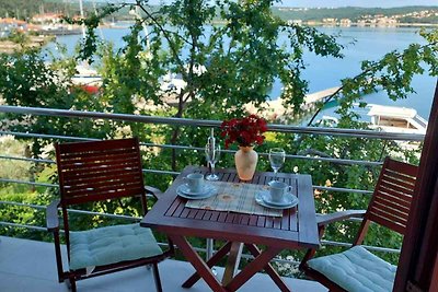 Ferienwohnung mit Balkon und Meerblick