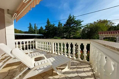 Ferienwohnung mit Balkon und Pool