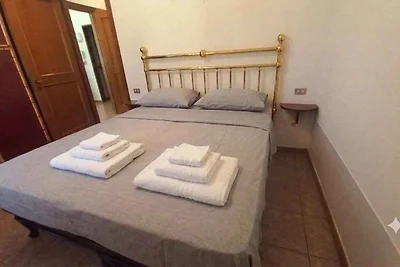 Ferienwohnung mit Pool und Garten