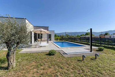 Modernes Haus mit 3 Schlafzimmern, privatem P