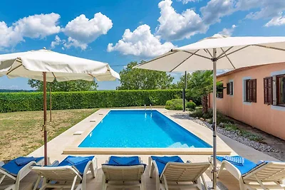 Ferienhaus mit privatem Pool und grossem