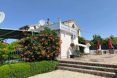 Ferienwohnung mit Terrasse und Aussenpool