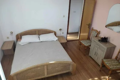 Kompakte Ferienwohnung in Kaštel Štafilić für