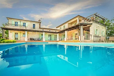 FerienHaus mit Klimaanlage und Aussenpool