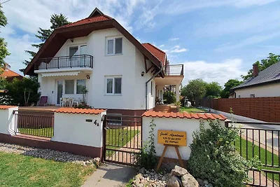 Ferienwohnung mit Garten und Pool