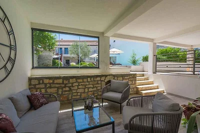 Villa mit Pool für bis zu 10 Personen in Rovi