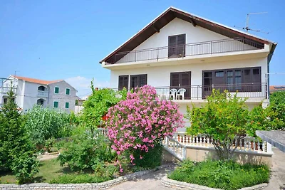 Ferienwohnung mit Balkon und Meerblick