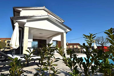 Villa mit Swimmingpool