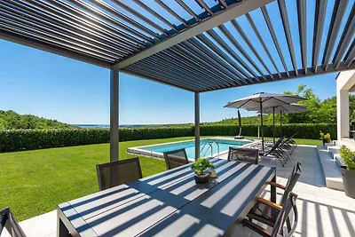 FerienHaus mit Swimmingpool und Meerblick