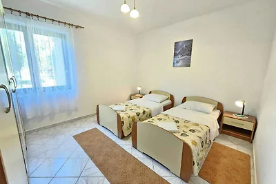 Ferienwohnung mit Montagepool und Grill