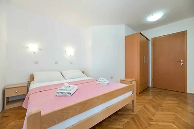 Ferienwohnung mit Balkon 300 m vom Strand