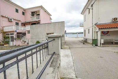 Komfortable Ferienwohnung Ornella mit Meerbli