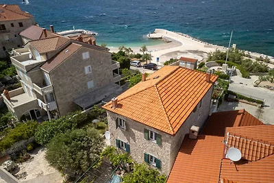Gemütliche Ferienwohnung Rot mit Meerblick im