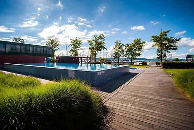 Ferienwohnung direkt am Wasser mit eigenem St