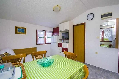 Ferienwohnung mit Klimaanlage, Balkon und