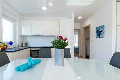 Ferienwohnung mit Balkon und Parkplatz