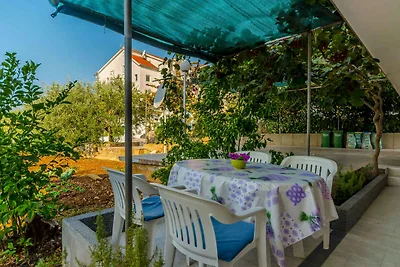 Appartamento Vacanza con famiglia Okrug Gornji