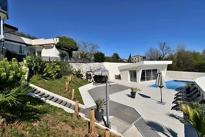 Luxuriöse Unterkunft in Matulji für bis zu 10