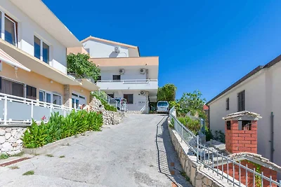 Ferienwohnung mit Balkon und Grill