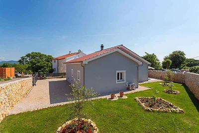 Villa Mia mit Pool in Garica