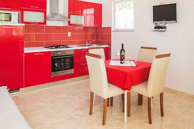 Ferienwohnung mit Terrasse in Meernähe