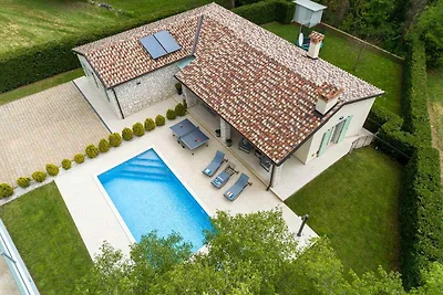 Villa mit Swimmingpool, Sauna, Whirlpool und