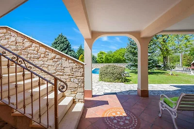 Villa mit Klimaanlage und Pool