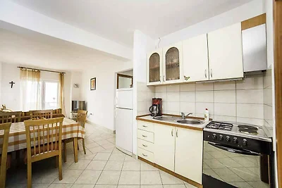 Ferienwohnung mit Klimaanlage und Pool
