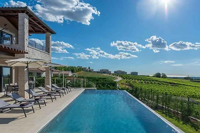 Villa mit Klimaanlage und Pool