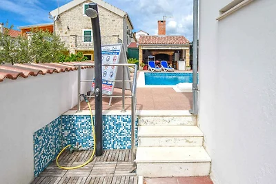 Ferienwohnung mit Pool und Klimaanlage
