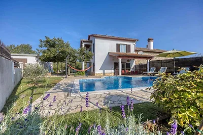 Ferienhaus mit Pool