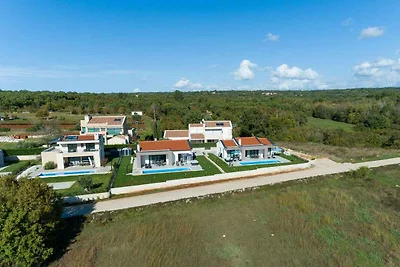 Villa mit Privatpool und Whirlpool